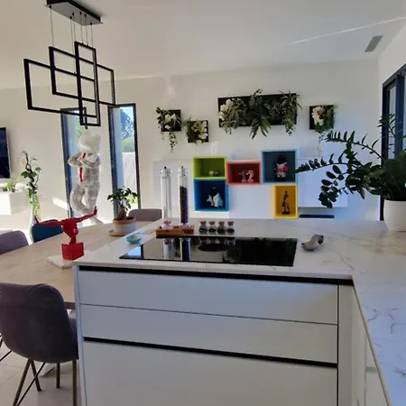 Moderne Avec Piscine Privee